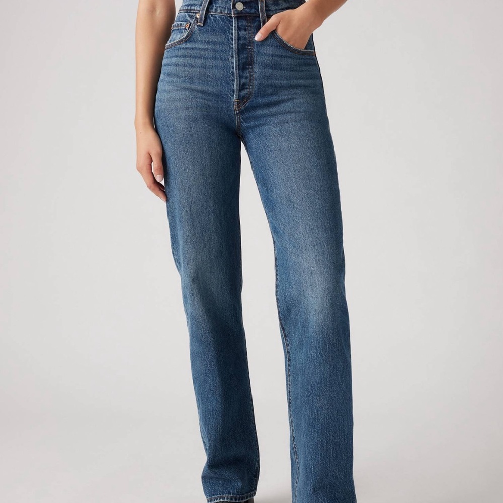 Levi's Women's Straight Leg Jeans - Classic Blue